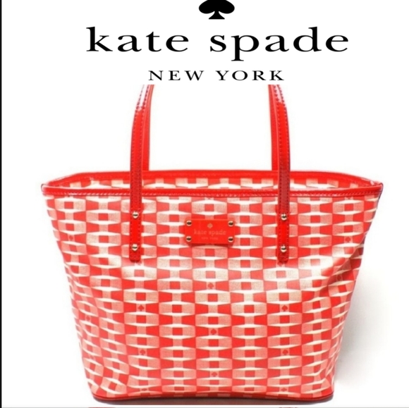 kate spade Handbags - KATE SPADE TOTE